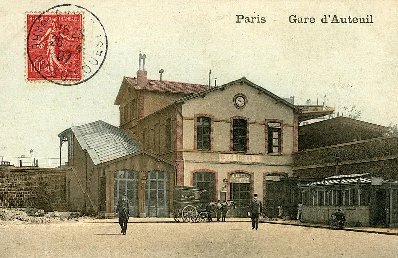 Vue générale de la gare d'Auteuil. 