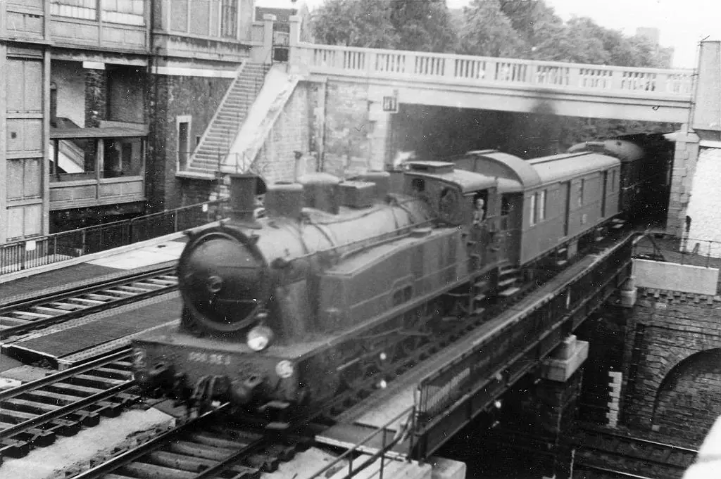 Le Calais-Vintimille (Train Bleu) à La Rapée-Bercy dans les années 1950 