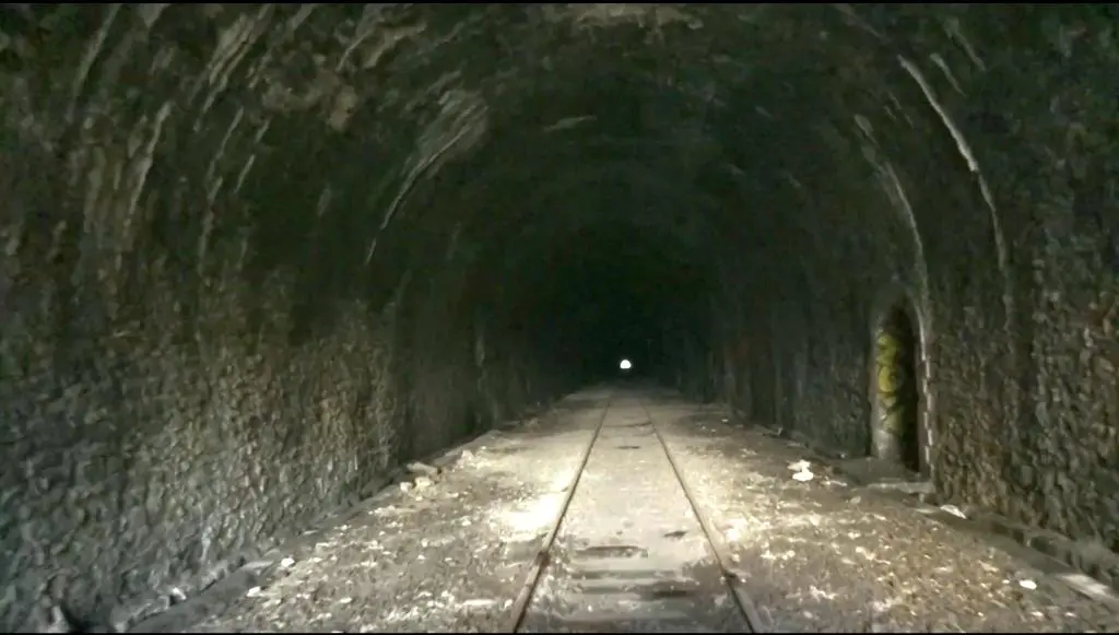 Intérieur du tunnel de Montsouris 